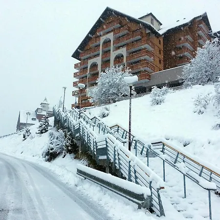 Neige Et Soleil Apartment *